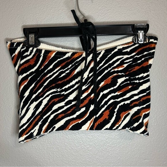 Urban Outfitters Animal Print Ruched Velour Cropped Halter Top Women size medium - Picture 4 of 6